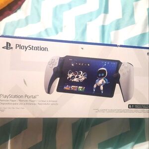 Sony PlayStation Portal - Black and White, no scratches, only played once